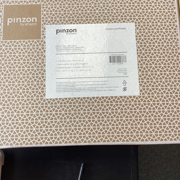 -NEW- Pinzon by Amazon 63” X 87” Faux Fur Throw Blanket ~Alpine Brown~ - Picture 3 of 4